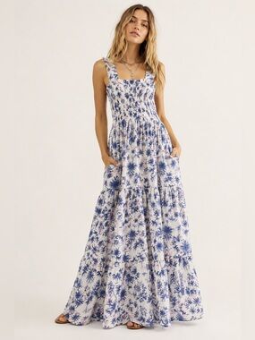 Abercrombie and fitch tiered smocked maxi dress with pockets